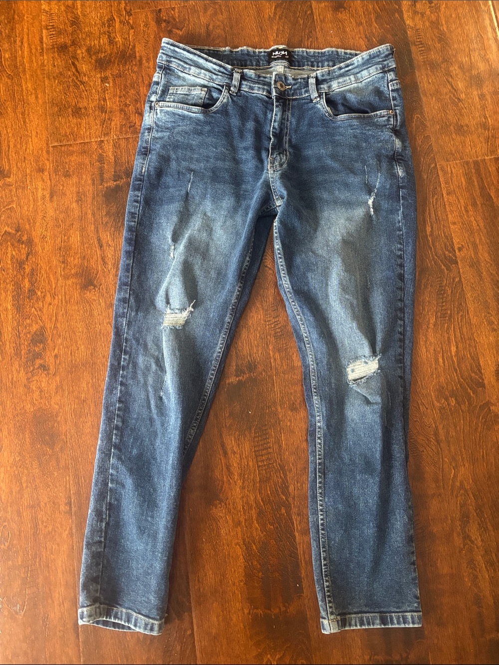 Nuon Slim Straight Distressed Women’s Jeans in Medium Blue